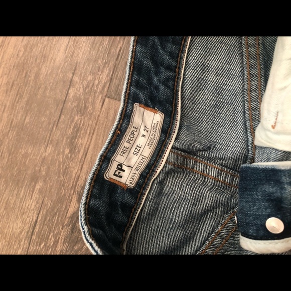 Free People denim shorts - Picture 2 of 4